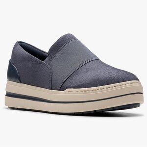 Ladies Clarks Cloudsteppers Audreigh Eve Platform Loafer Sneakers NWT Blue 10